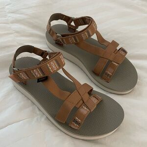 Teva Midform Arivaca, brand new without box size 8